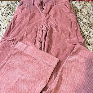 American Eagle corduroy cargo pants size 2 in excellent condition